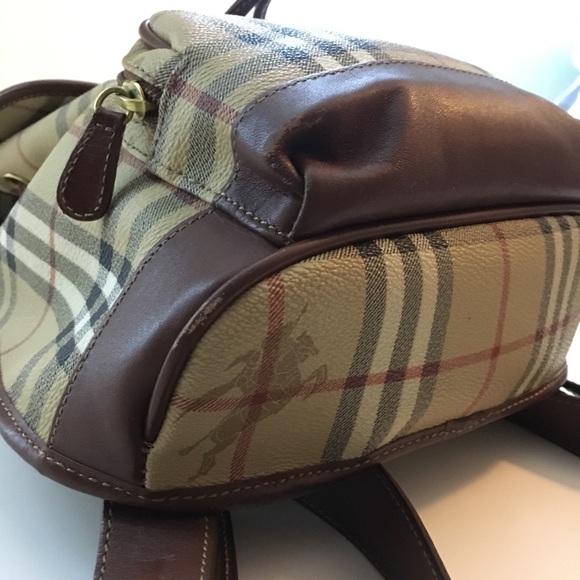 Burberry Backpack -🔥HOST PICK🔥 - Picture 5 of 6